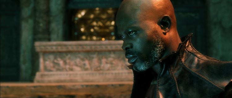 Djimon Hounsou dans <em>Seventh Son</em>