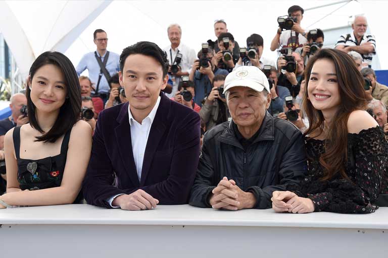 Le réalisateur <strong>Hou Hsiao Hsien</strong> et les acteurs du film <em>The Assassin</em>